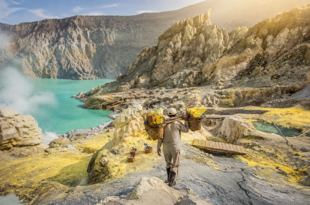 sulfur_mainer-ijentrouguide.com